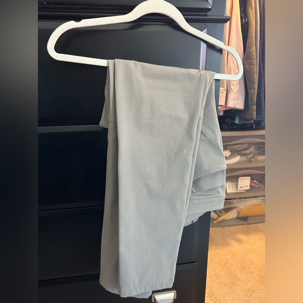 Lulu lemon 31/30 ABC’s tan. Slim fit